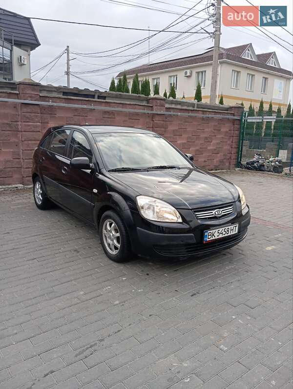 Хетчбек Kia Rio 2007 в Рівному фото 3 Хетчбек Kia Rio 2007 в Рівному