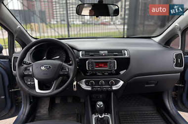 Седан Kia Rio 2017 в 
