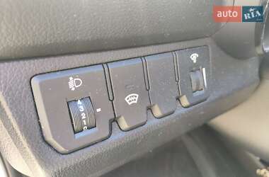 Хэтчбек Kia Rio 2012 в 
