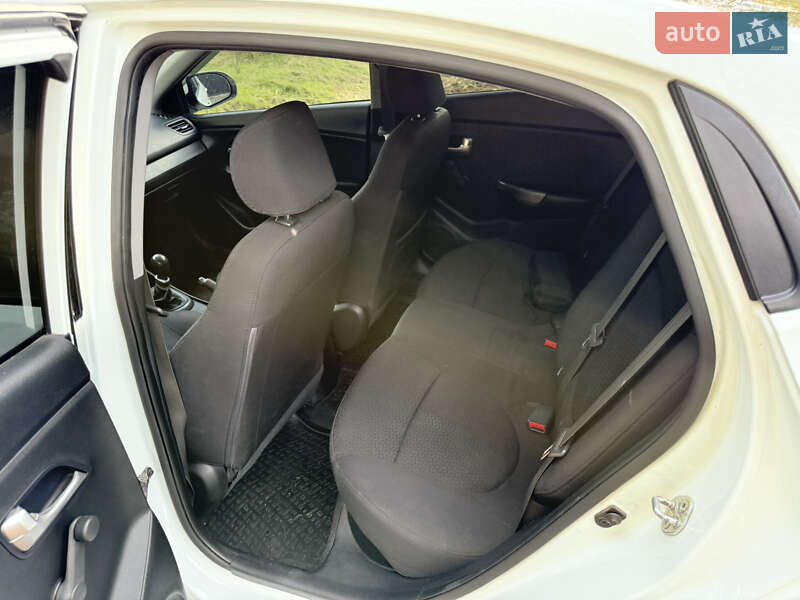 Седан Kia Rio 2013 в Харькове