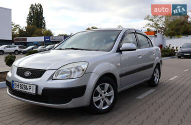 Седан Kia Rio 2006 в Одессе