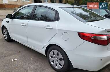 Седан Kia Rio 2013 в 