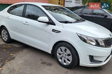 Седан Kia Rio 2013 в 