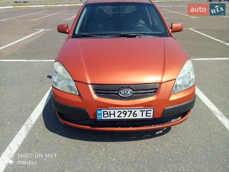 Хэтчбек Kia Rio 2007 в Одессе