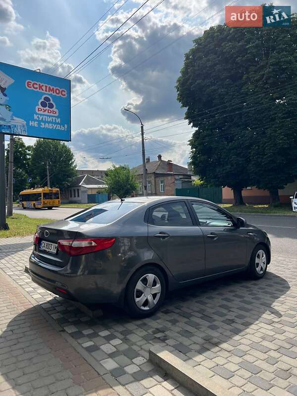 Седан Kia Rio 2012 в Черкассах