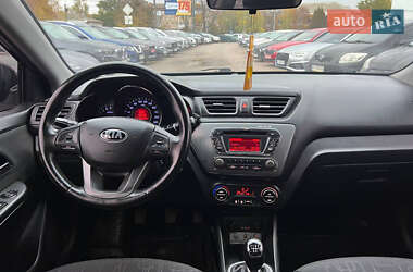 Седан Kia Rio 2013 в 
