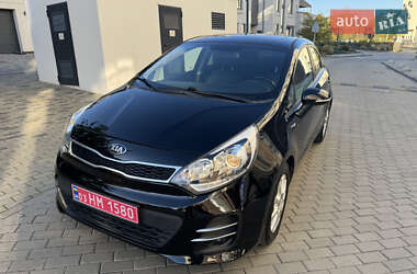 Хэтчбек Kia Rio 2015 в Львове
