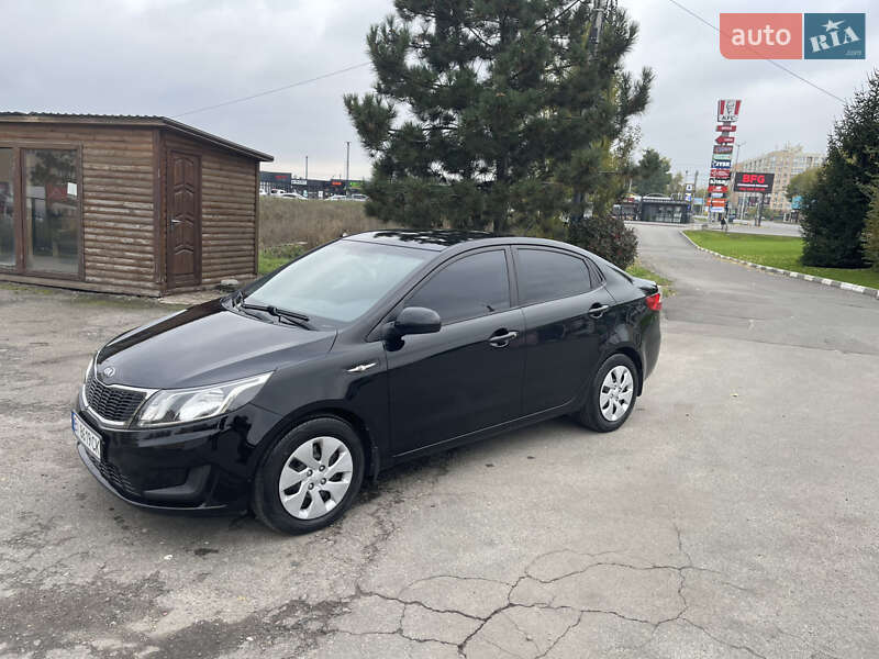 Седан Kia Rio 2013 в Киеве