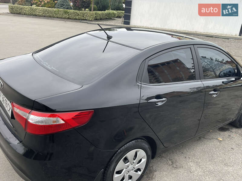 Седан Kia Rio 2013 в Киеве