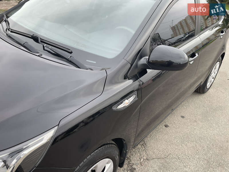 Седан Kia Rio 2013 в Киеве