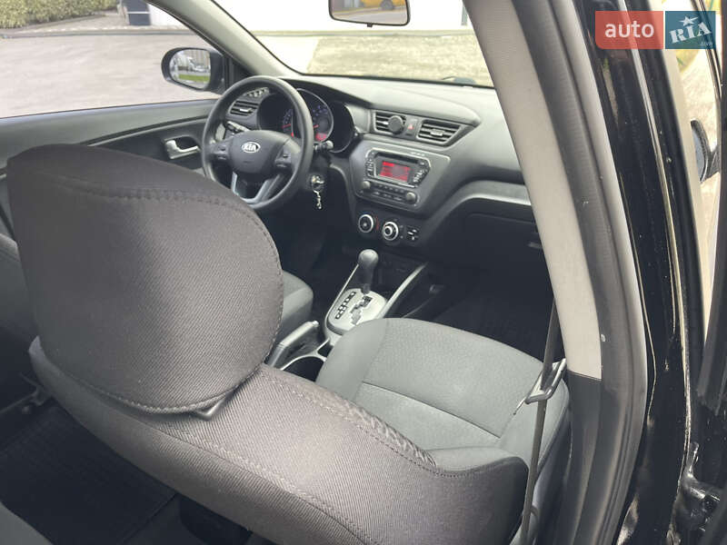 Седан Kia Rio 2013 в Киеве
