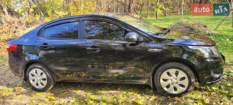 Седан Kia Rio 2011 в Днепре