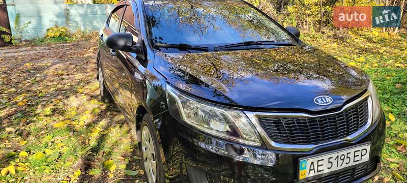 Седан Kia Rio 2011 в Днепре
