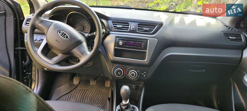 Седан Kia Rio 2011 в Днепре