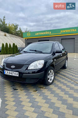 Седан Kia Rio 2008 в Городищеві