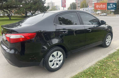 Седан Kia Rio 2012 в 