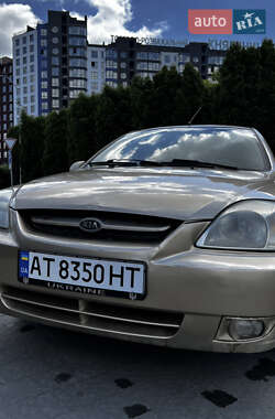 Универсал Kia Rio 2004 в Галиче