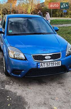 Хэтчбек Kia Rio 2009 в Ивано-Франковске Хэтчбек Kia Rio 2009 в Ивано-Франковске