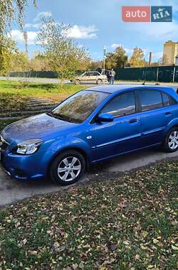 Хэтчбек Kia Rio 2009 в  фото 8 Хэтчбек Kia Rio 2009 в