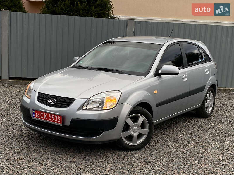 Хэтчбек Kia Rio 2006 в Самборе фото 10 Хэтчбек Kia Rio 2006 в Самборе