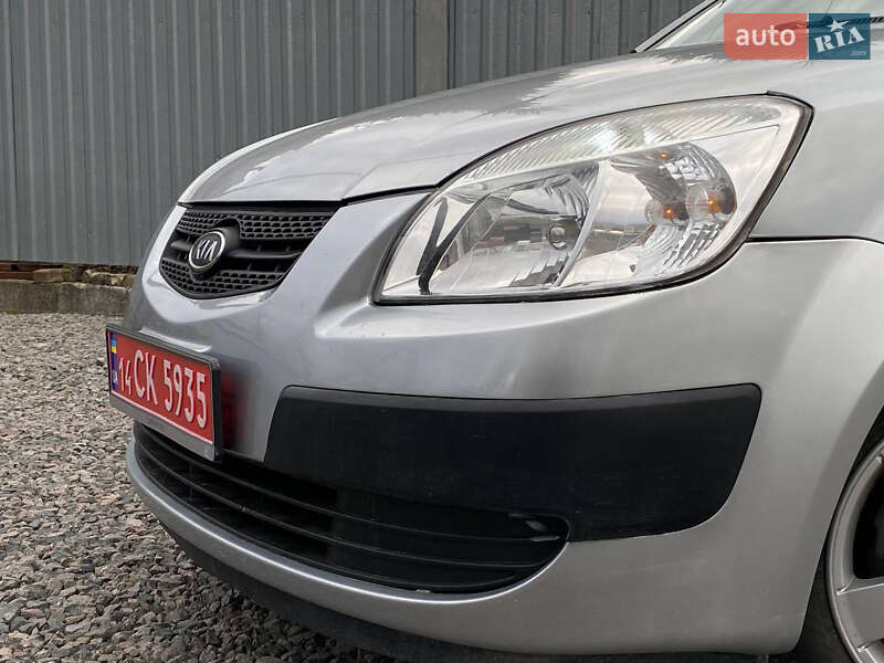 Хэтчбек Kia Rio 2006 в Самборе фото 14 Хэтчбек Kia Rio 2006 в Самборе