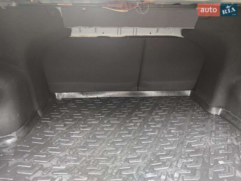 Седан Kia Rio 2012 в Киеве фото 23 Седан Kia Rio 2012 в Киеве