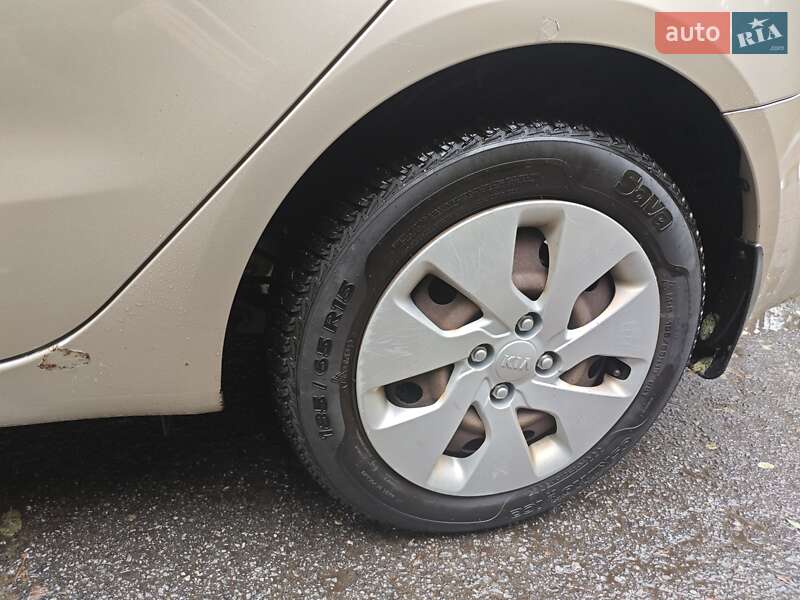 Седан Kia Rio 2012 в Киеве фото 32 Седан Kia Rio 2012 в Киеве