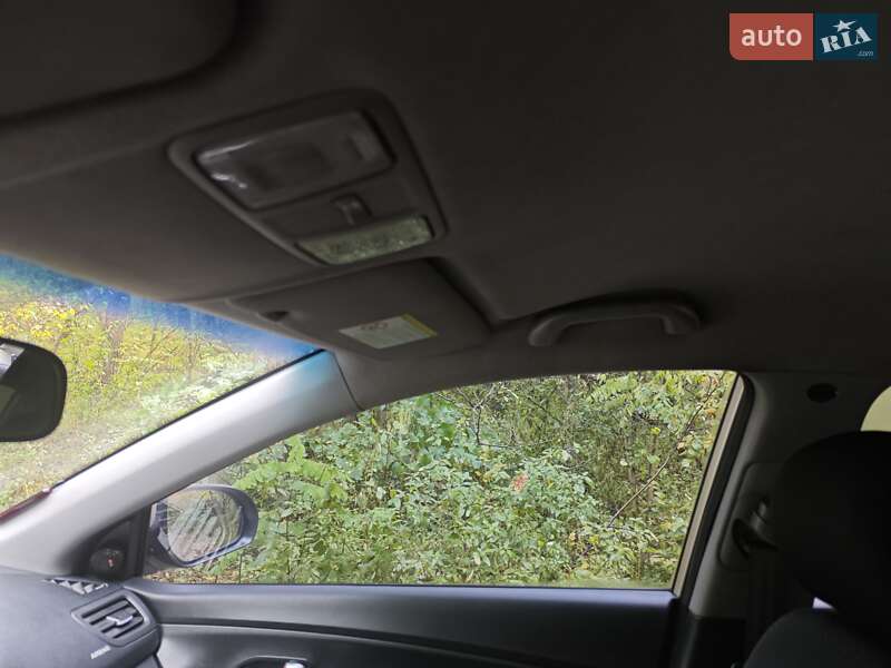 Седан Kia Rio 2012 в Киеве фото 42 Седан Kia Rio 2012 в Киеве