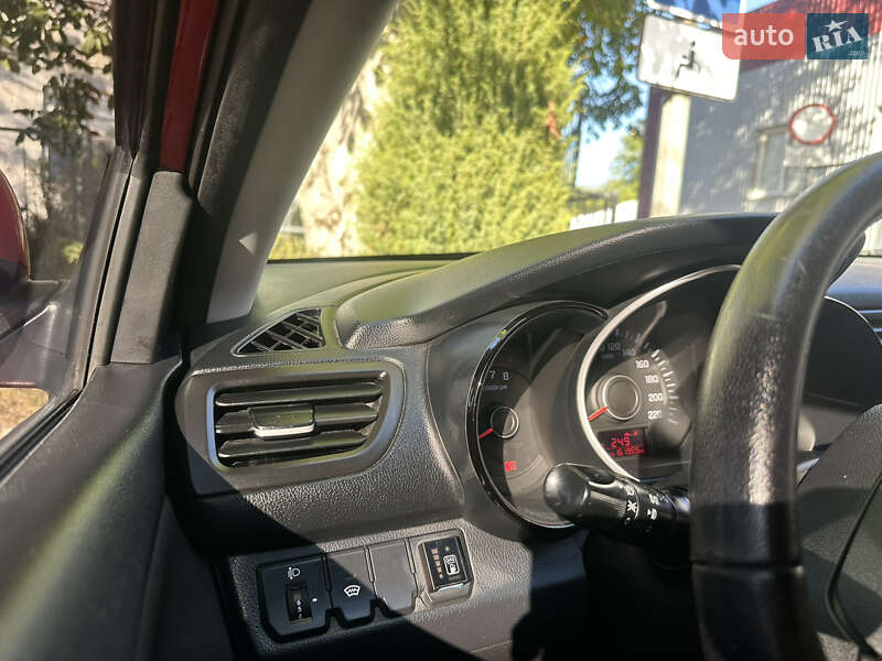 Седан Kia Rio 2012 в Звенигородке фото 4 Седан Kia Rio 2012 в Звенигородке