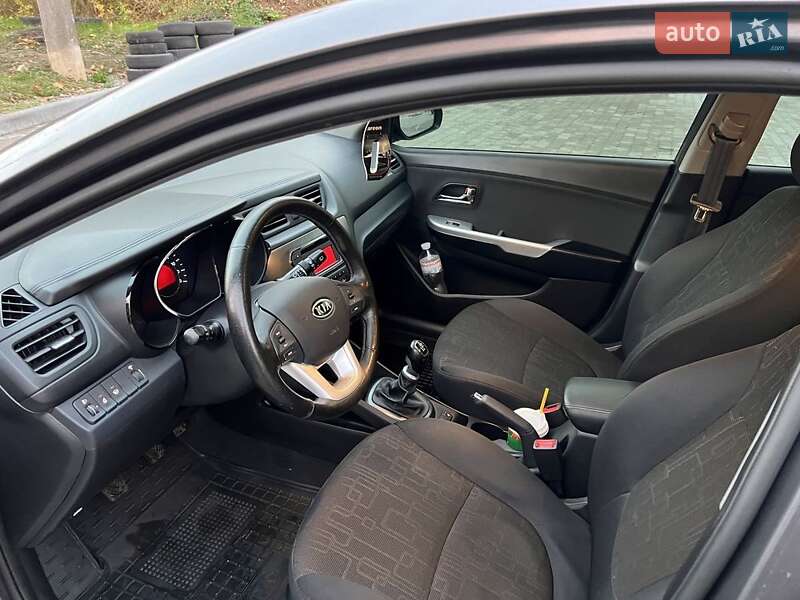 Хетчбек Kia Rio 2012 в Кременчуці