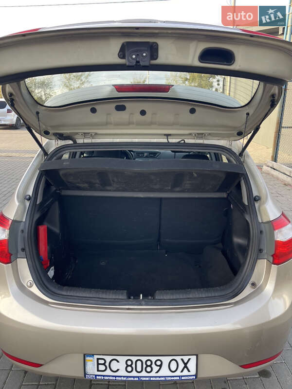 Хэтчбек Kia Rio 2012 в Львове фото 9 Хэтчбек Kia Rio 2012 в Львове