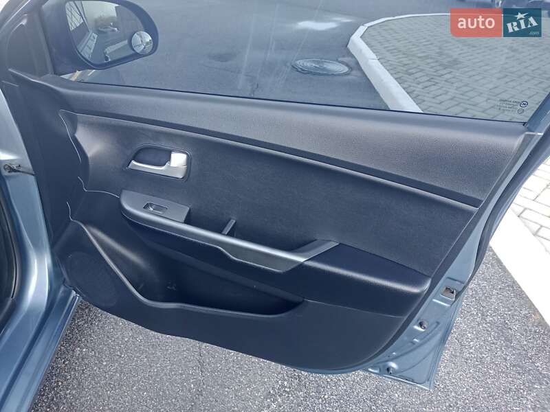 Седан Kia Rio 2012 в Полтаве фото 39 Седан Kia Rio 2012 в Полтаве