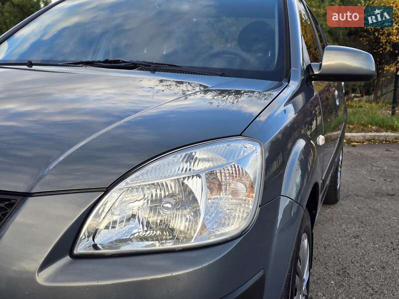 Седан Kia Rio 2006 в Хмельницькому