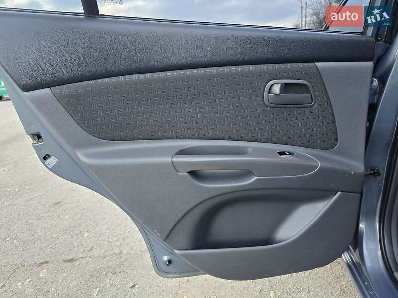 Седан Kia Rio 2006 в Хмельницькому