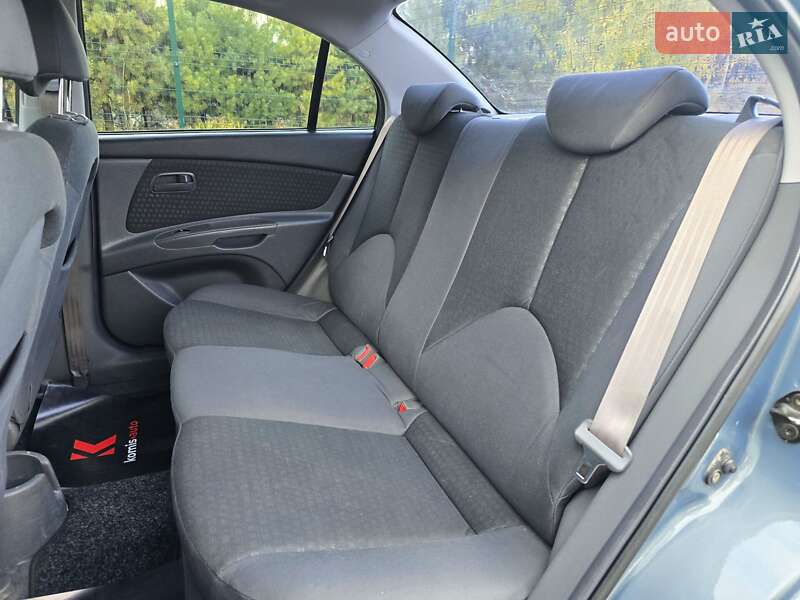 Седан Kia Rio 2006 в Хмельницькому