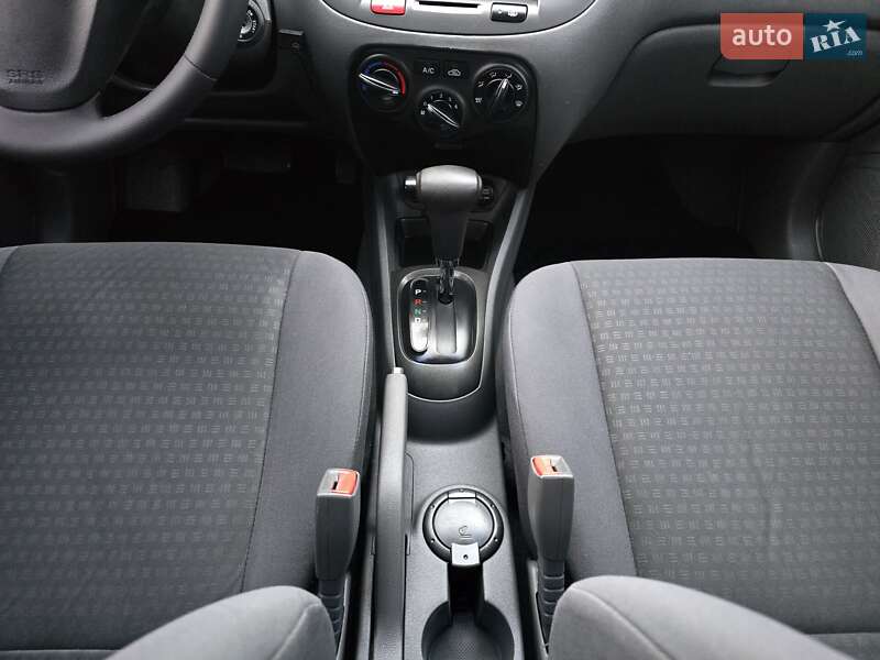 Седан Kia Rio 2006 в Хмельницькому