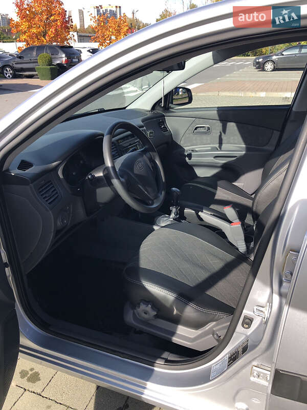 Хэтчбек Kia Rio 2009 в Хмельницком фото 10 Хэтчбек Kia Rio 2009 в Хмельницком