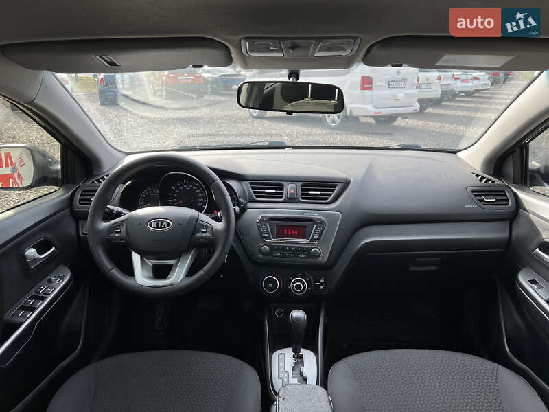 Седан Kia Rio 2012 в Черкассах