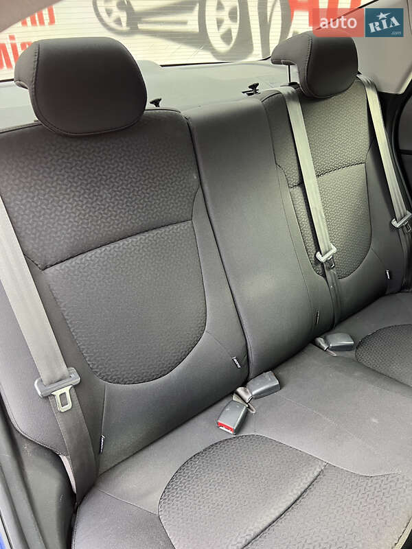 Седан Kia Rio 2012 в Черкассах