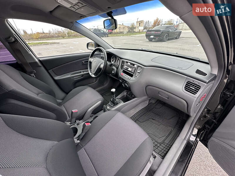 Хэтчбек Kia Rio 2007 в Киеве фото 35 Хэтчбек Kia Rio 2007 в Киеве