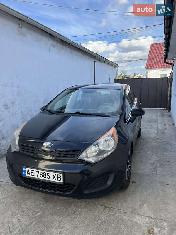 Хэтчбек Kia Rio 2013 в Днепре