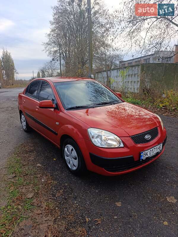 Седан Kia Rio 2007 в Заре фото 2 Седан Kia Rio 2007 в Заре
