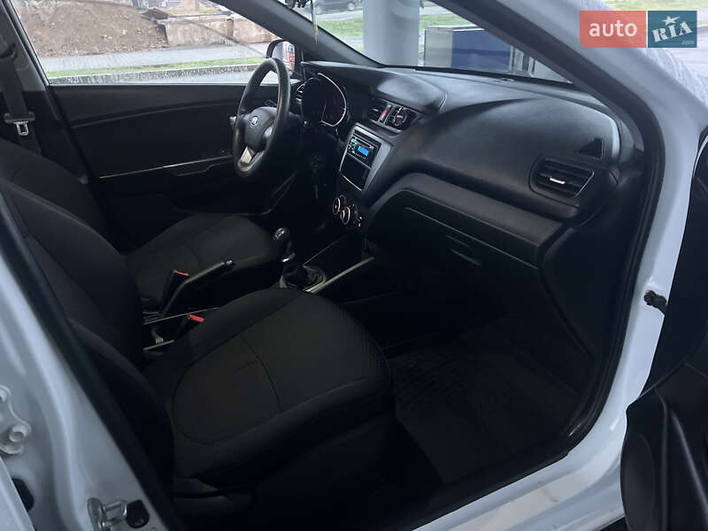 Седан Kia Rio 2012 в Николаеве