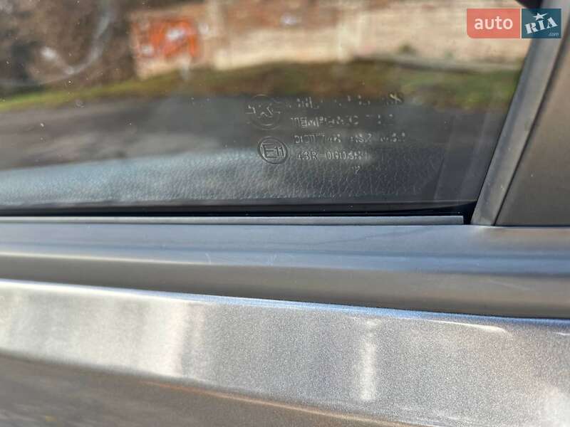 Седан Kia Rio 2012 в Полтаве