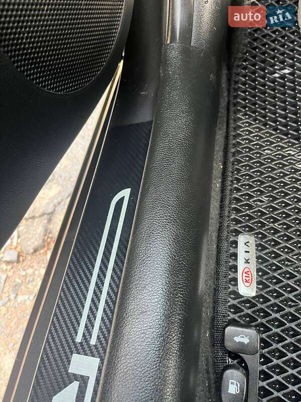 Седан Kia Rio 2012 в Полтаве