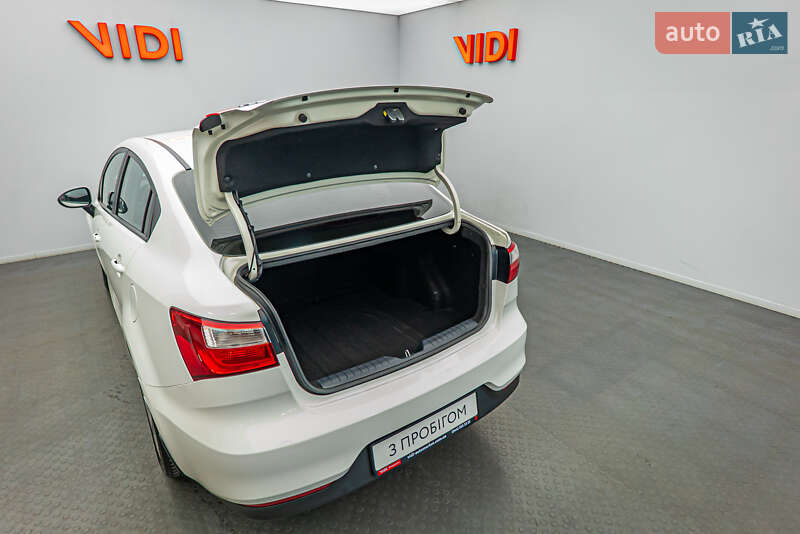 Седан Kia Rio 2016 в Киеве фото 7 Седан Kia Rio 2016 в Киеве