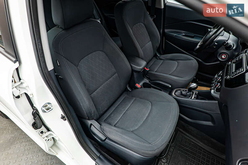 Седан Kia Rio 2016 в Киеве фото 18 Седан Kia Rio 2016 в Киеве