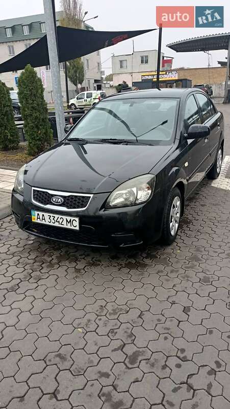 Седан Kia Rio 2010 в Киеве фото 2 Седан Kia Rio 2010 в Киеве