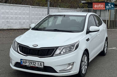 Седан Kia Rio 2014 в Киеве