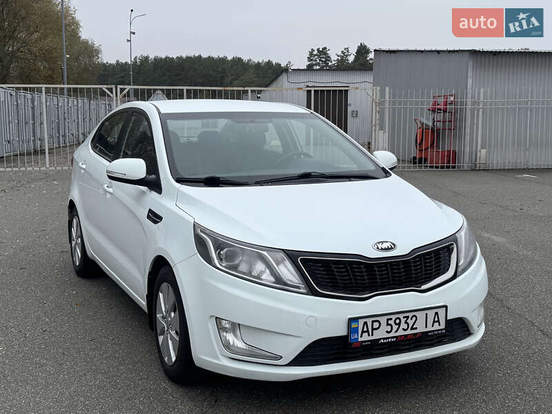 Седан Kia Rio 2014 в Киеве фото 4 Седан Kia Rio 2014 в Киеве